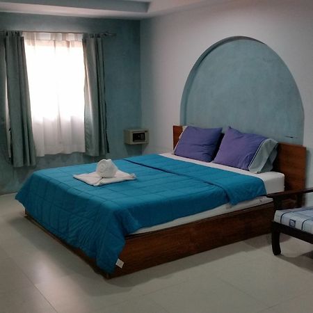 Kc'S Hideaway Hotel Джомтиен Бийч Екстериор снимка