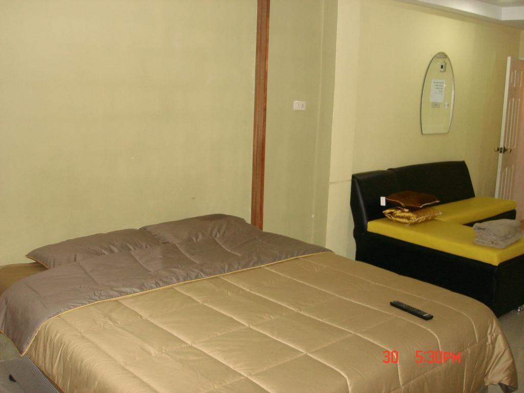 Kc'S Hideaway Hotel Джомтиен Бийч Екстериор снимка