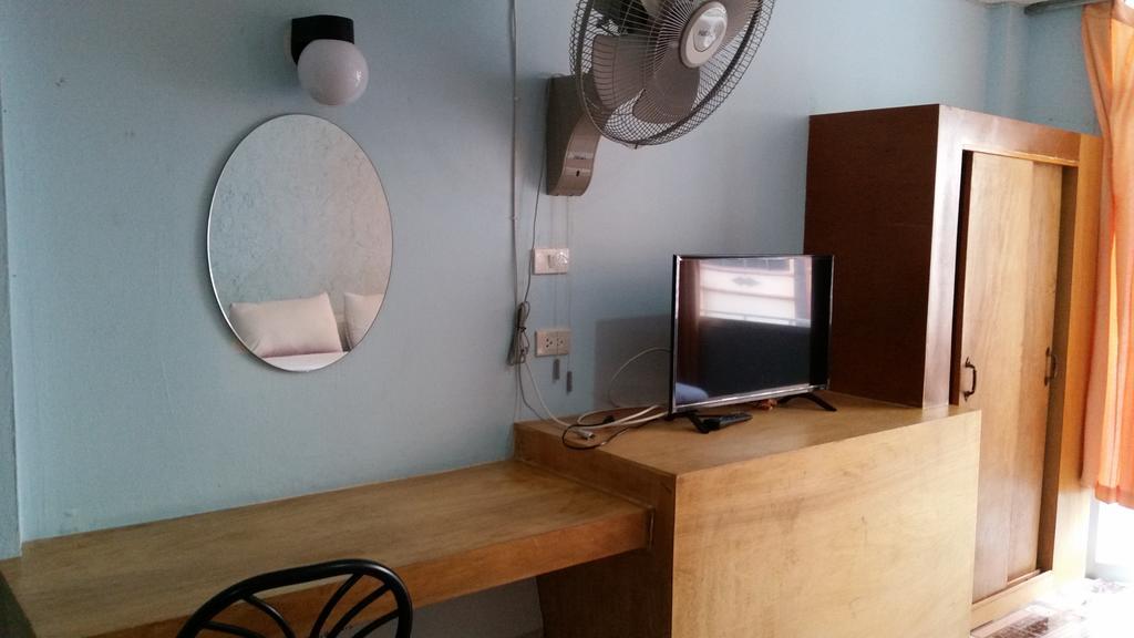 Kc'S Hideaway Hotel Джомтиен Бийч Екстериор снимка