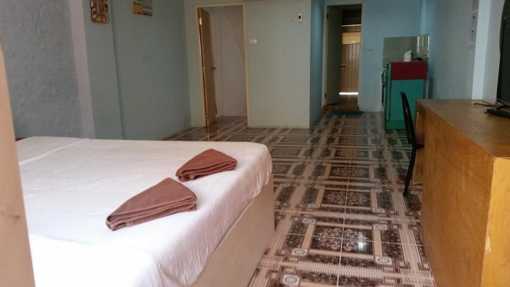 Kc'S Hideaway Hotel Джомтиен Бийч Екстериор снимка