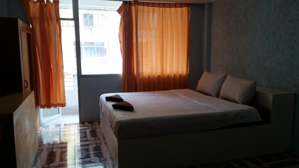 Kc'S Hideaway Hotel Джомтиен Бийч Екстериор снимка