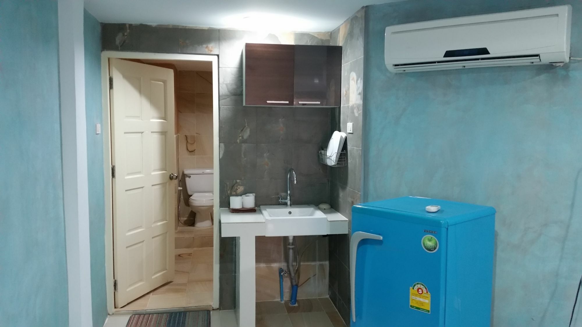 Kc'S Hideaway Hotel Джомтиен Бийч Екстериор снимка