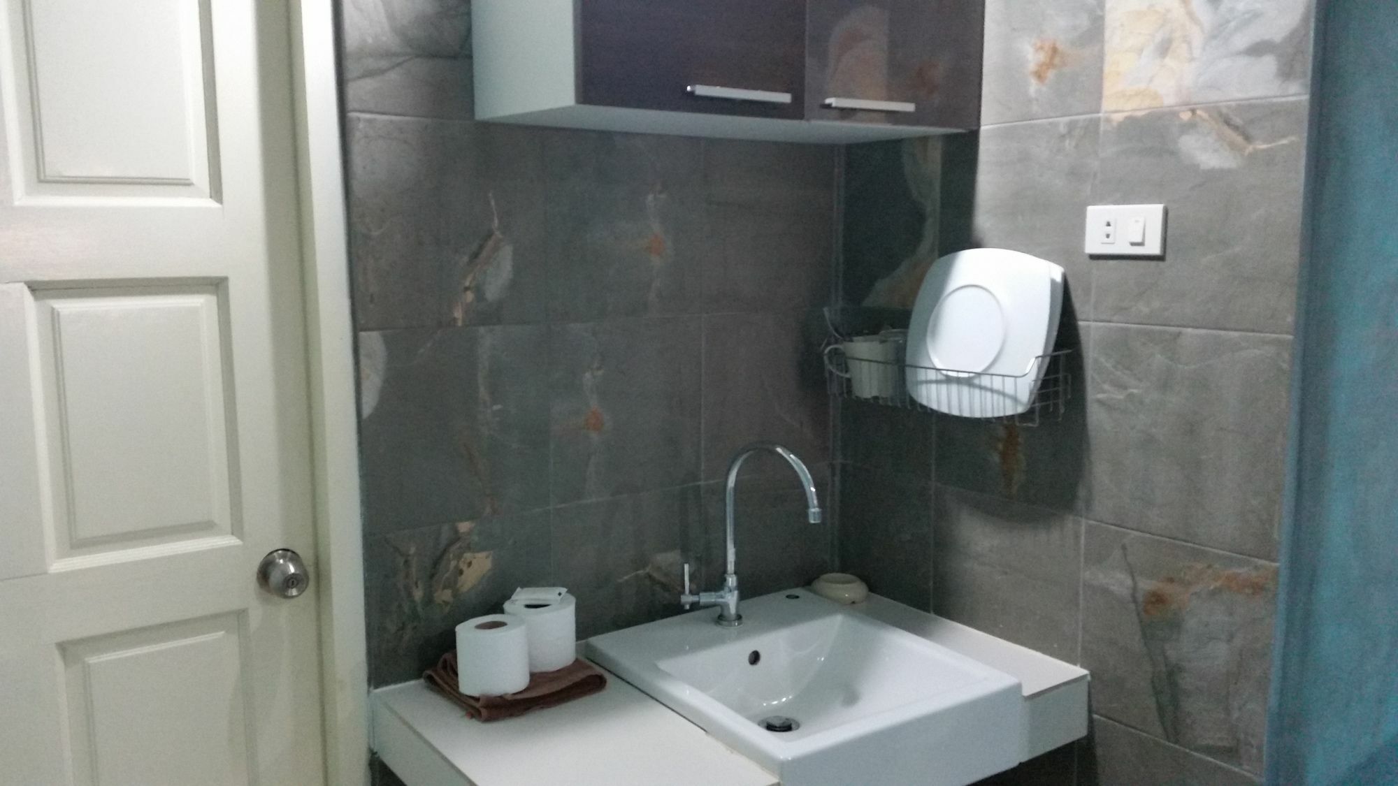 Kc'S Hideaway Hotel Джомтиен Бийч Екстериор снимка